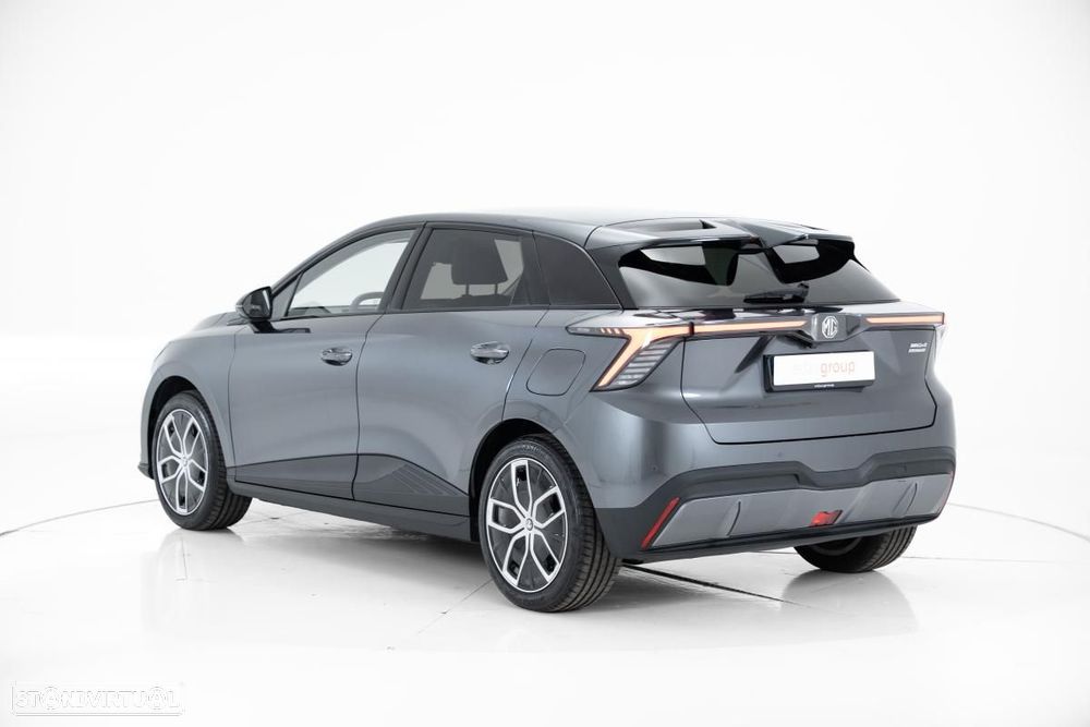 MG MG4 64 kWh Luxury - 5