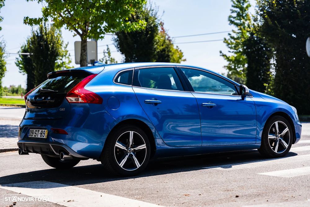 Volvo V40 2.0 D2 R-Design - 9