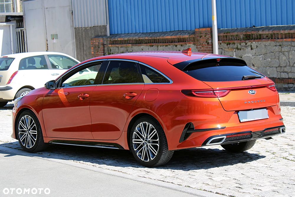 Kia ProCeed - 9