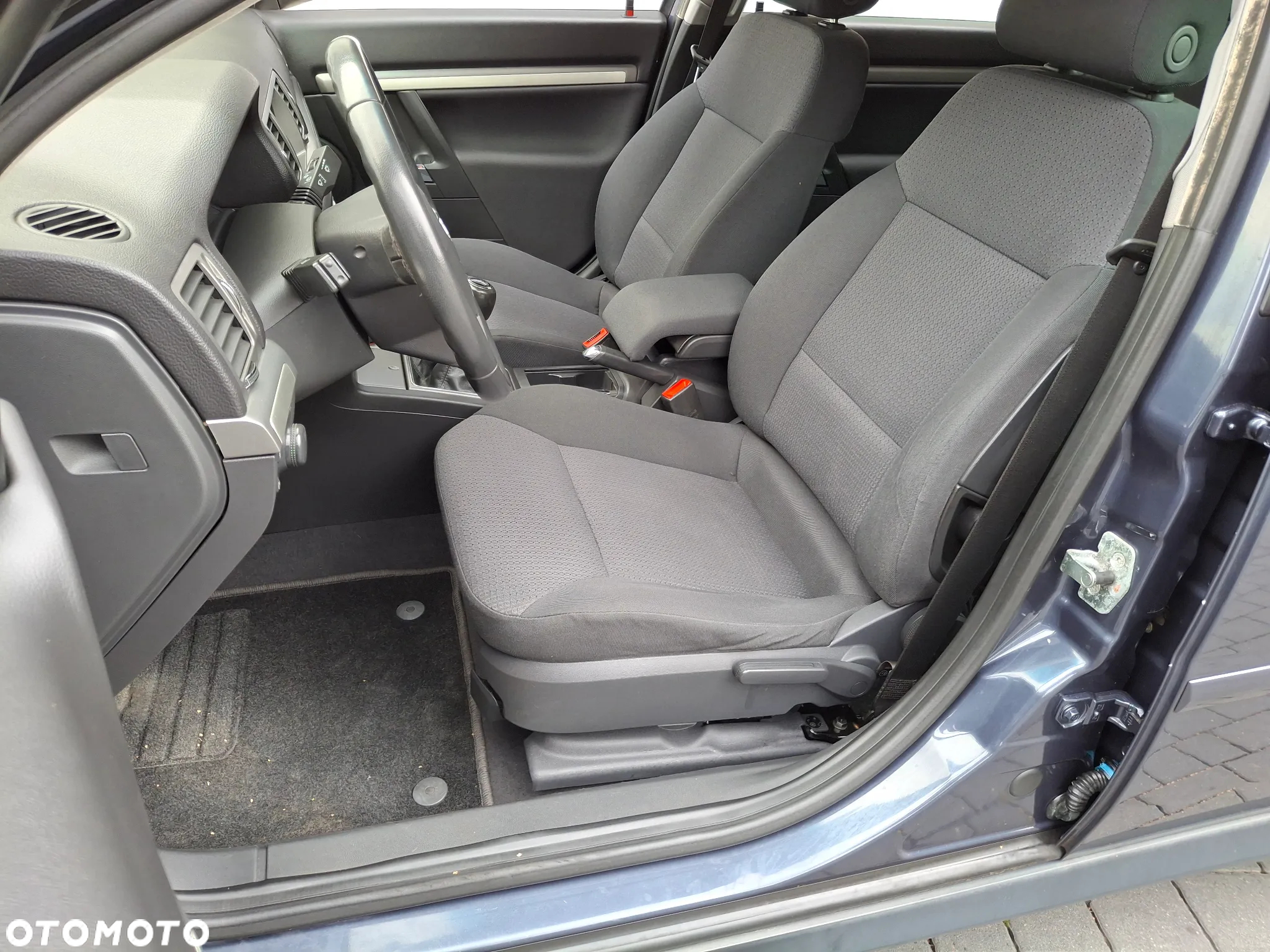 Opel Vectra 1.8 Caravan - 19