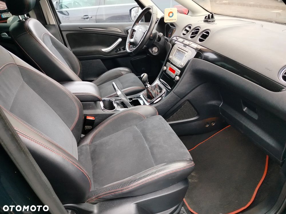 Ford S-Max - 29