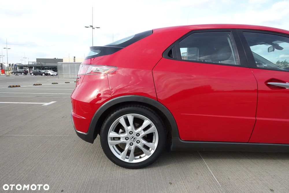 Honda Civic 1.8 Executive NAVI - 9