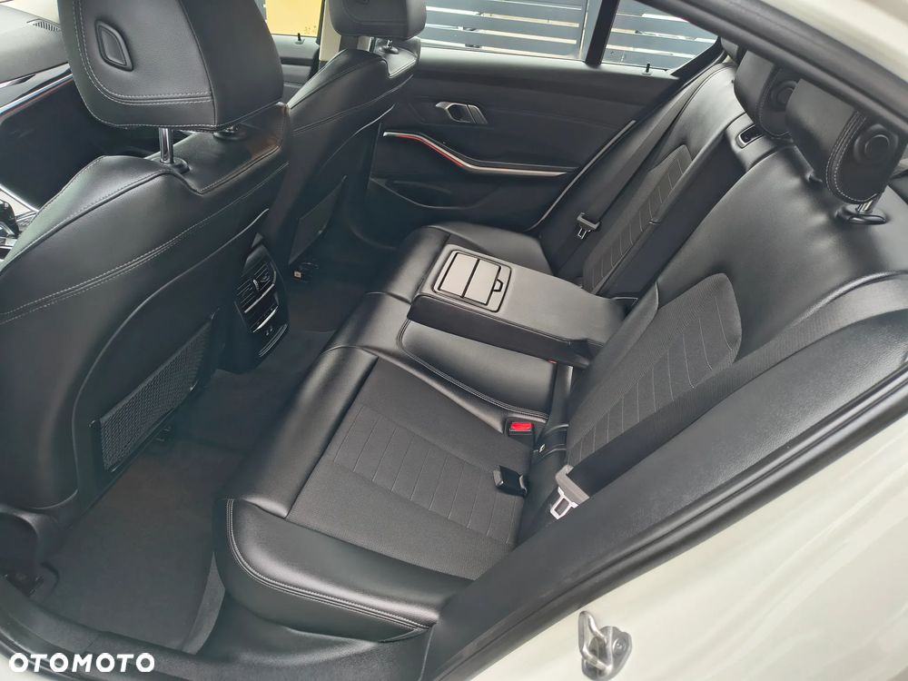 BMW Seria 3 318i Advantage sport - 13