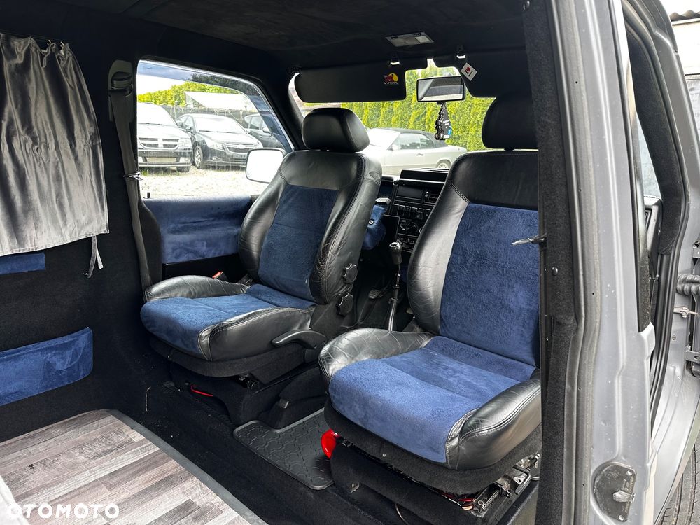 Volkswagen Multivan - 36