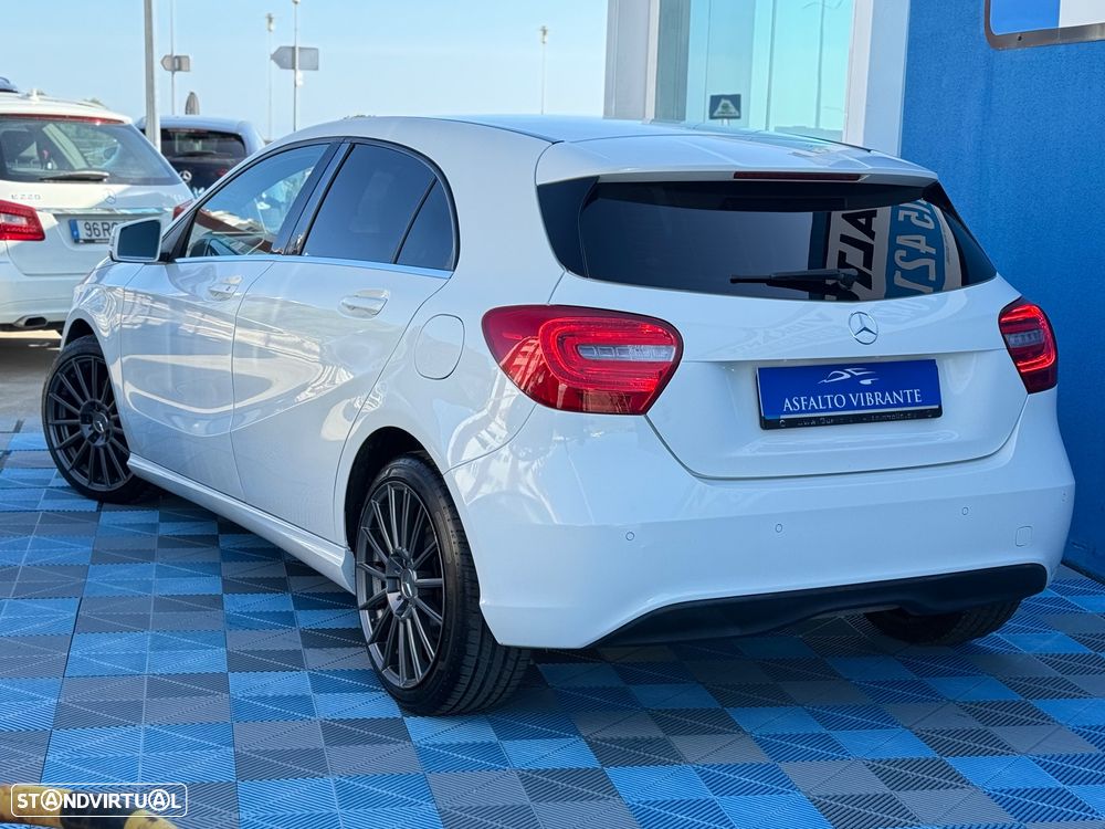 Mercedes-Benz A 180 (BlueEFFICIENCY) Style - 4