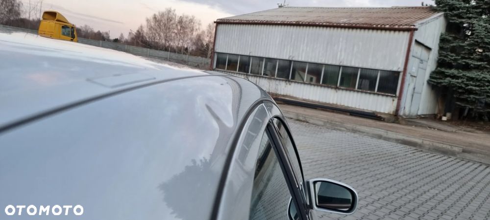 Mercedes-Benz Klasa E - 33