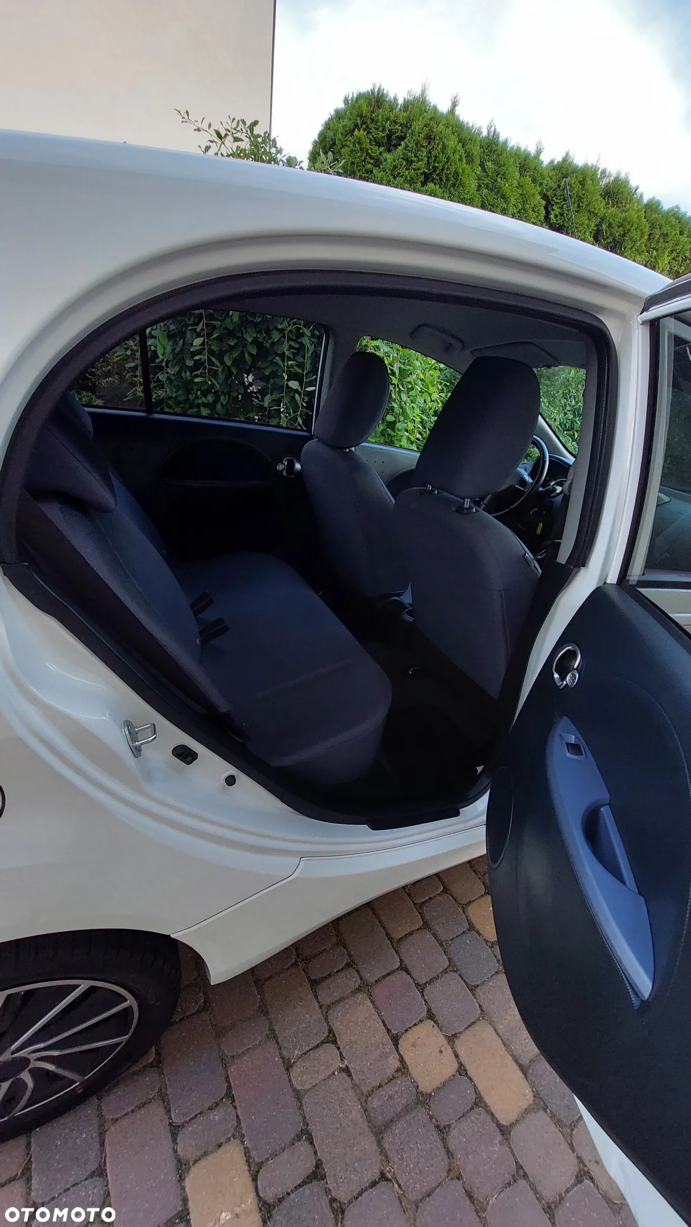 Peugeot iOn Active - 15