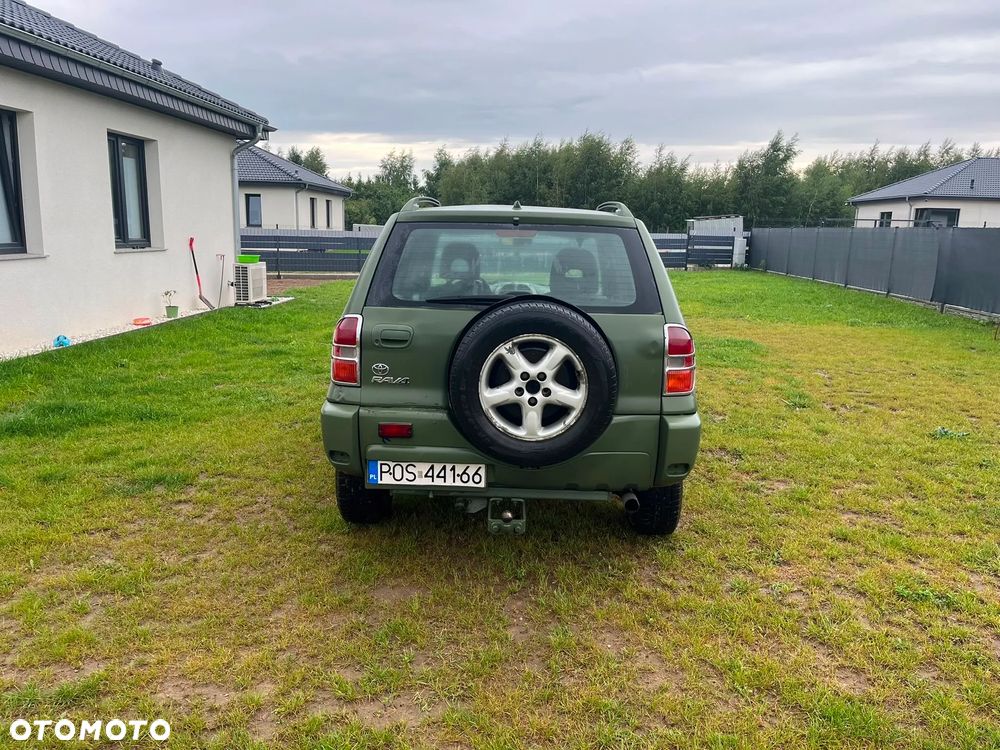Toyota RAV4 2.0 D-4D 4x4 - 2