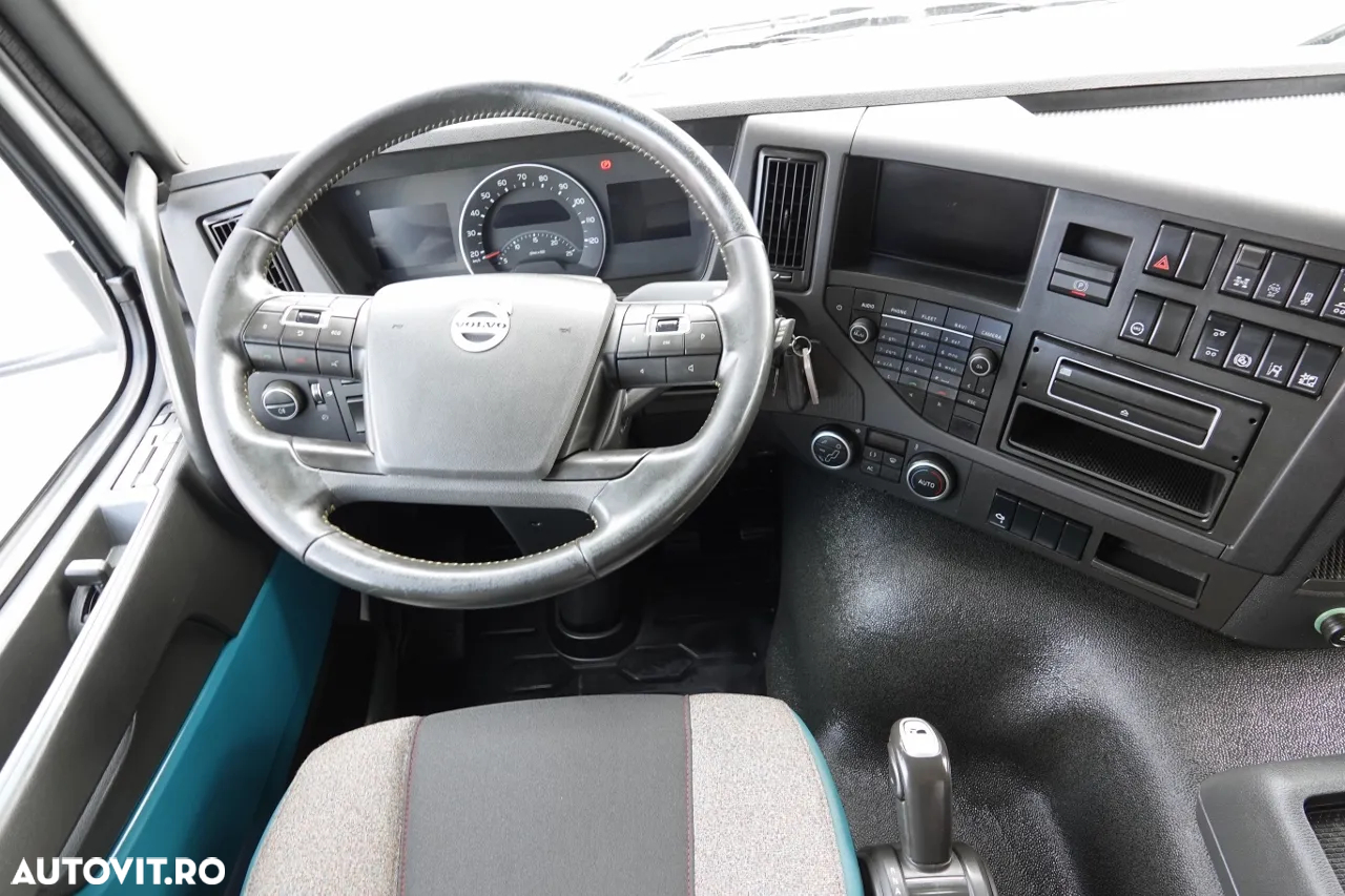 Volvo FMX 380 / 6x4 / CAMION BASCULANTE / 2019/ AXIE ELEVABILĂ / CAPACITATE DE ÎNCĂRCARE: 15.500 KG / GREUTATE: 10.500 KG / BASCULANĂ SPATE / EURO 6 / - 33