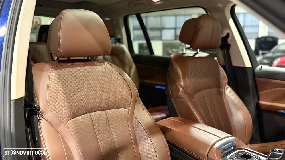 BMW X7 30 d xDrive Pack M - 17