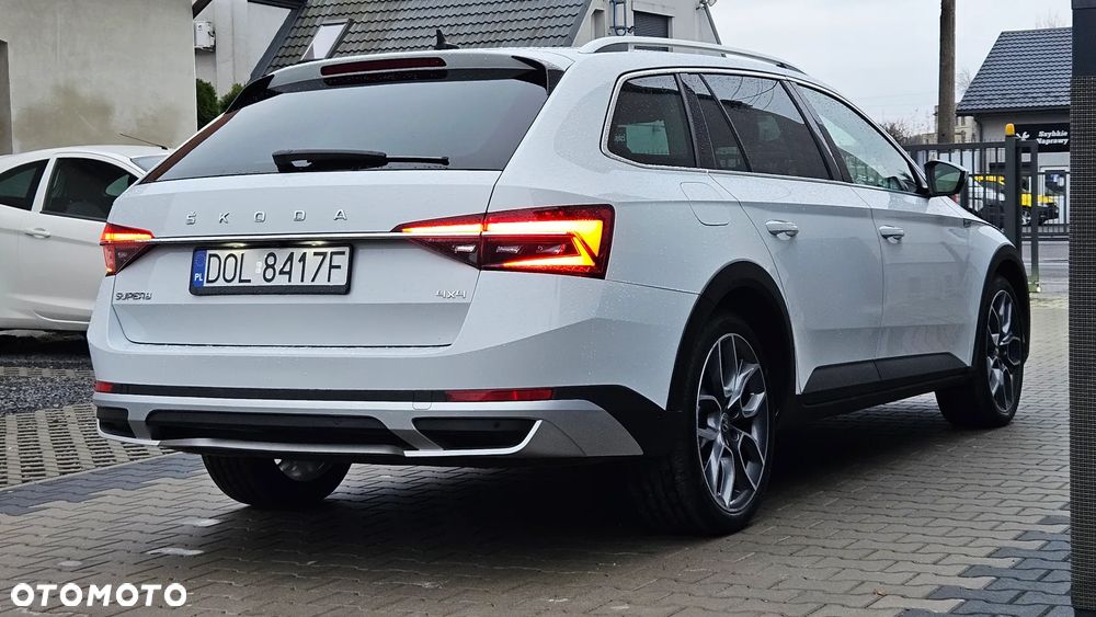 Skoda Superb 2.0 TDI SCR 4x4 Scout DSG - 23
