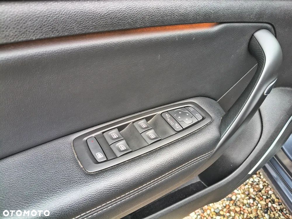 Renault Megane ENERGY TCe 130 Start & Stop LIMITED - 34