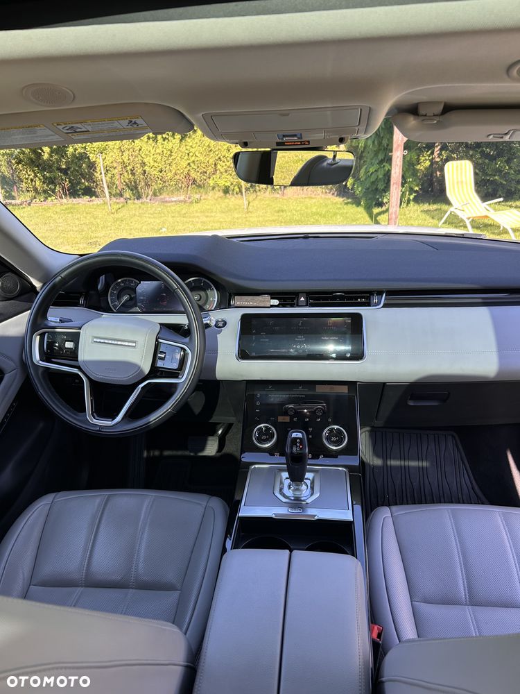 Land Rover Range Rover Evoque - 25