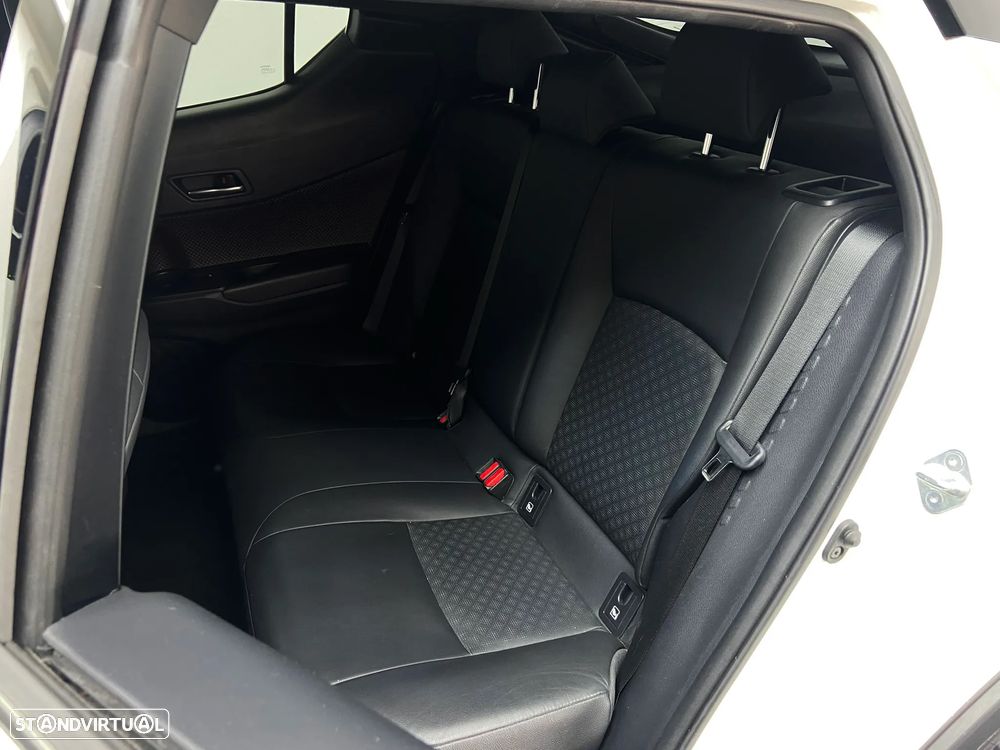 Toyota C-HR 1.8 HSD Exclusive+P.Luxury - 10