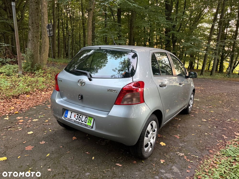 Toyota Yaris 1.3 Sol - 3