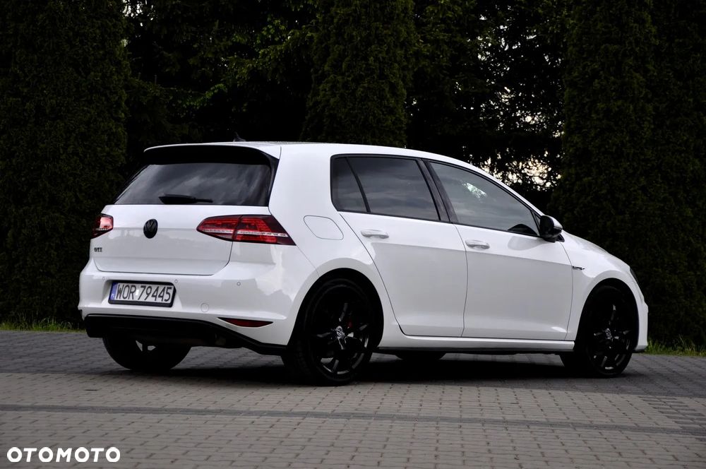 Volkswagen Golf 2.0 TSI BMT GTI - 25