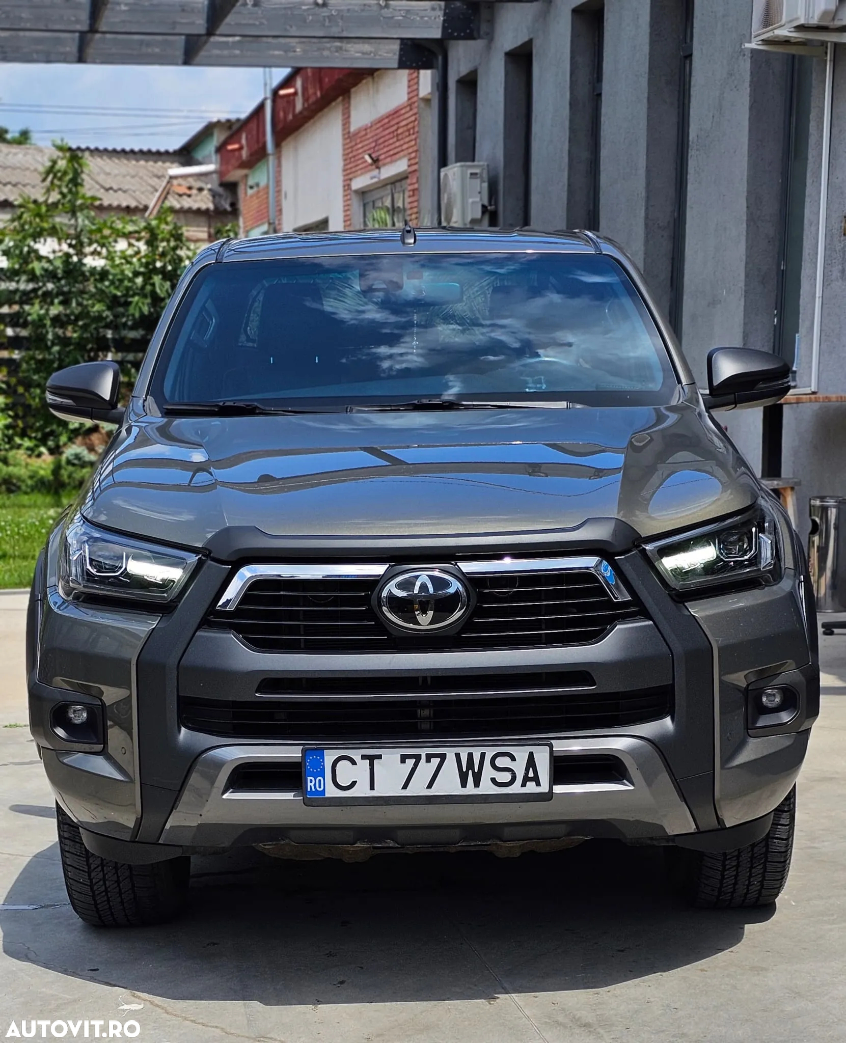 Toyota Hilux 2.8D 204CP 4x4 Double Cab AT Invincible Color Edition - 15