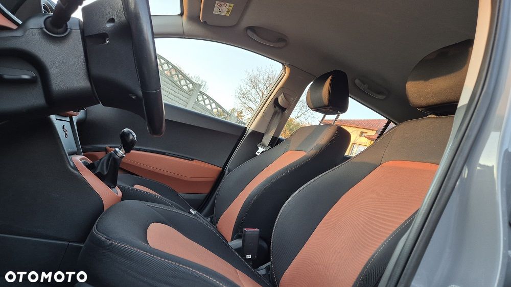 Hyundai i10 1.2 Fifa World Cup Edition - 6