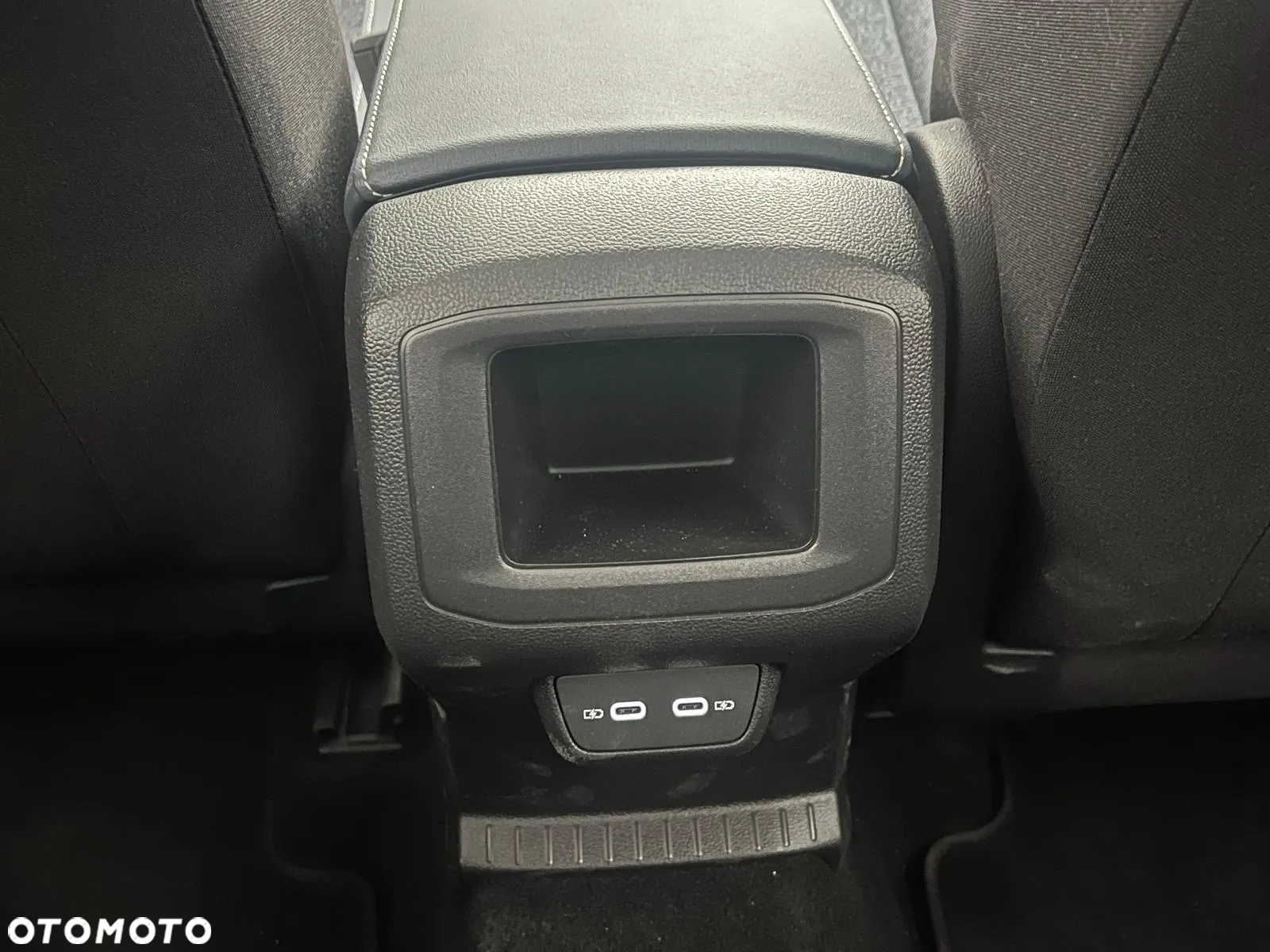 Volkswagen T-Cross 1.0 TSI Style DSG - 37