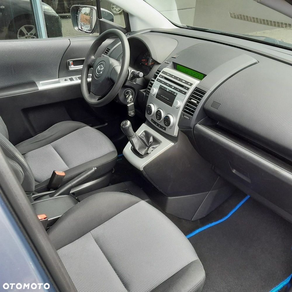 Mazda 5 - 13