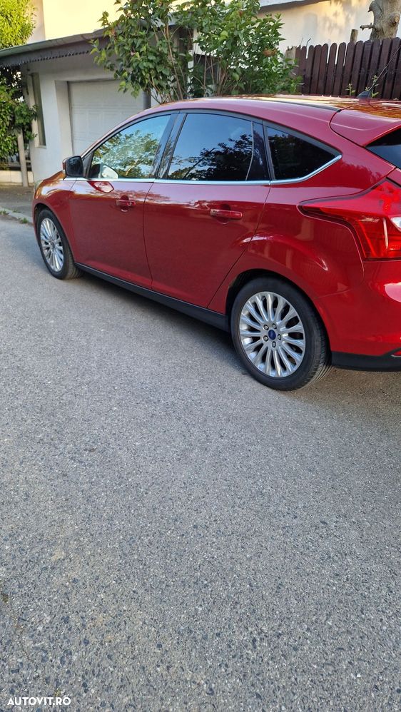Ford Focus - 12