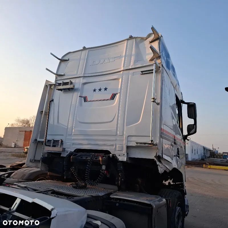 DAF XG - 10