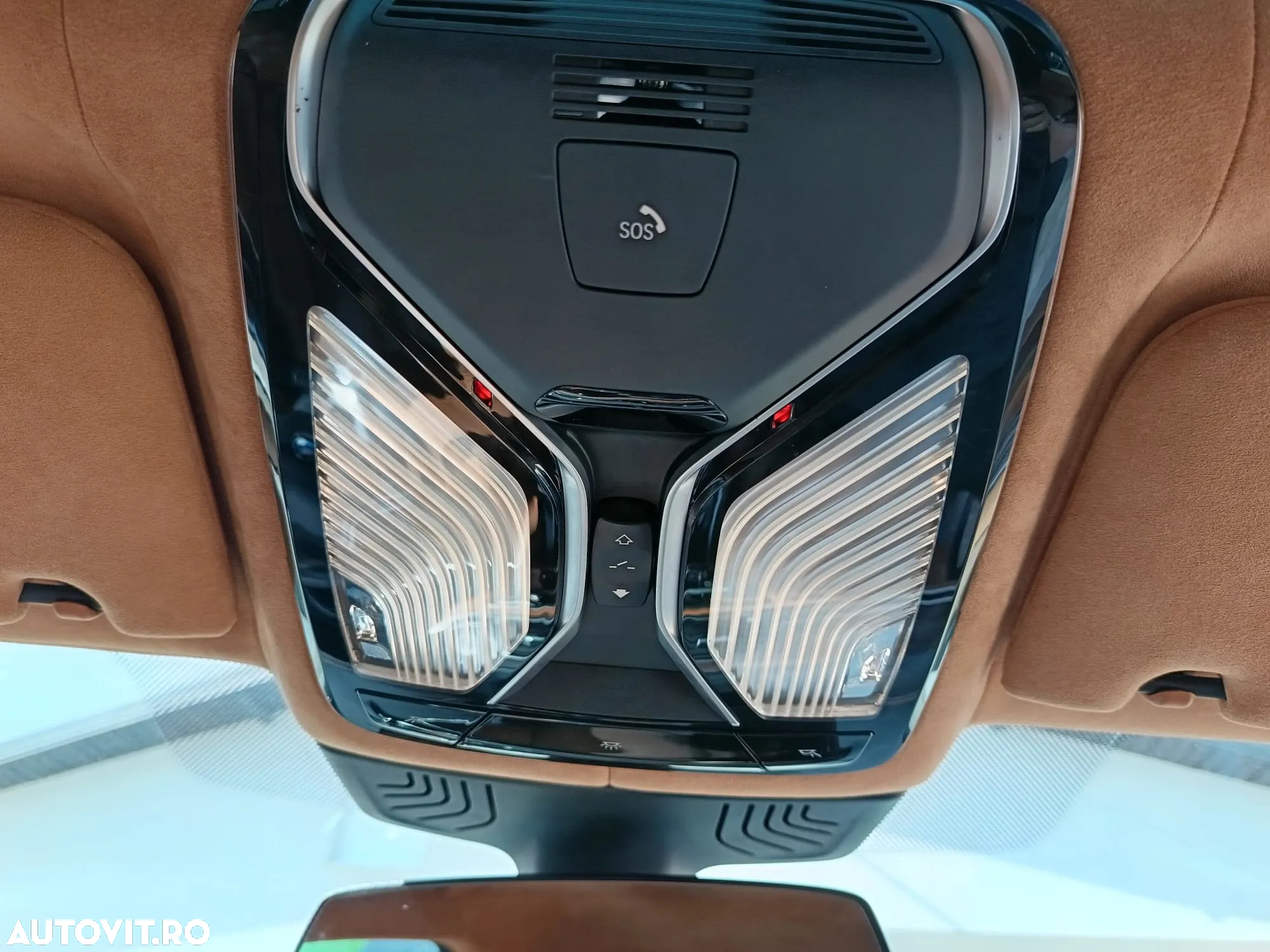 BMW Seria 7 740d xDrive - 28