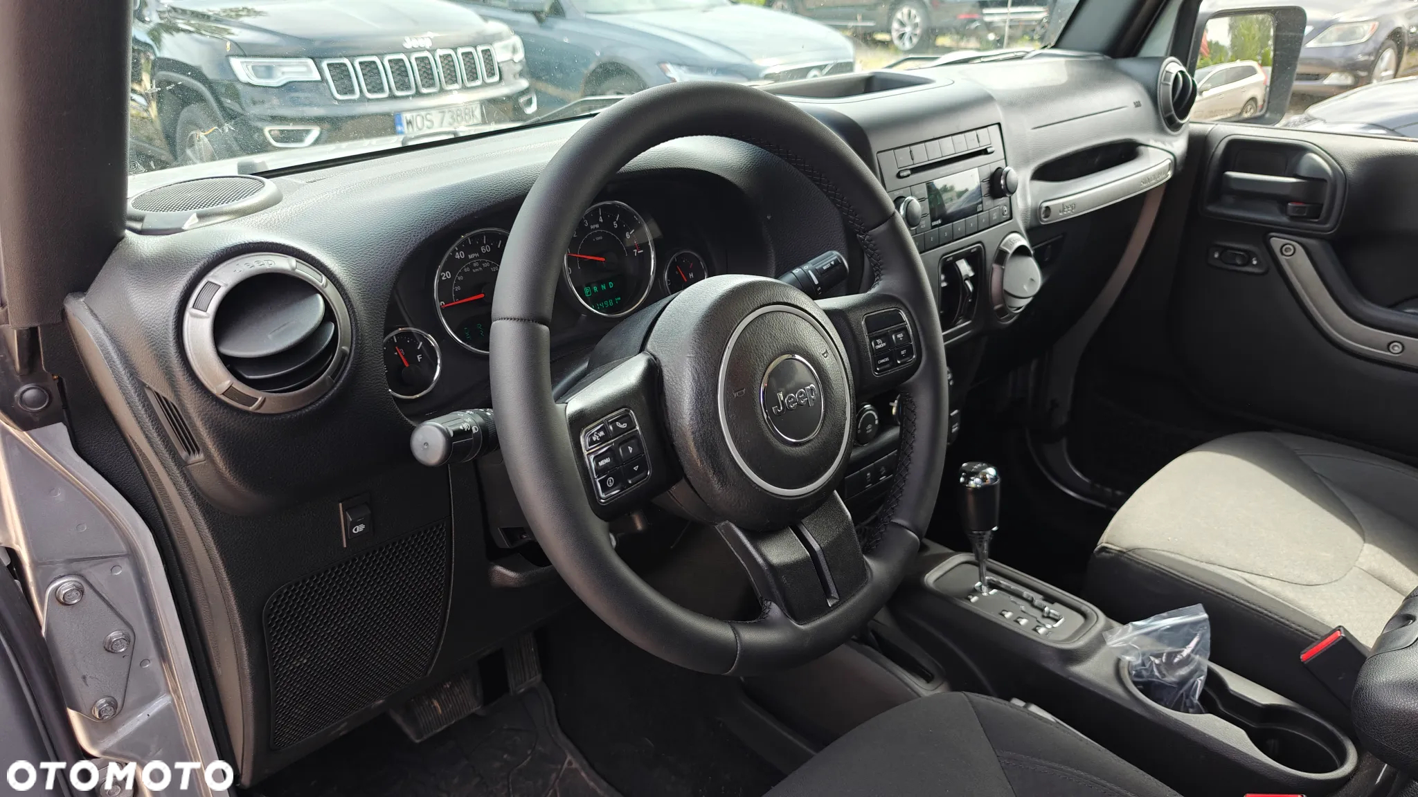 Jeep Wrangler 3.6 Unlim X - 14