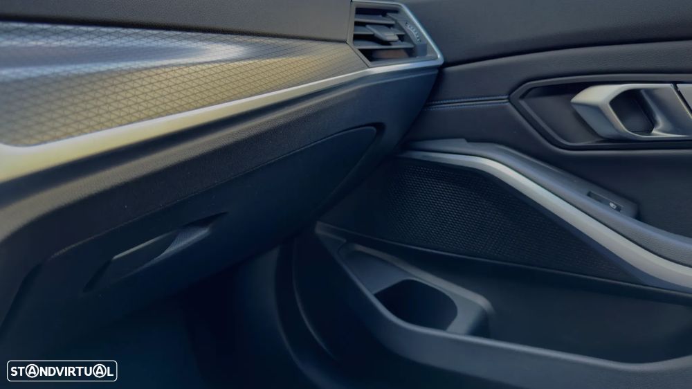 BMW 320 d Touring Pack M Auto - 13