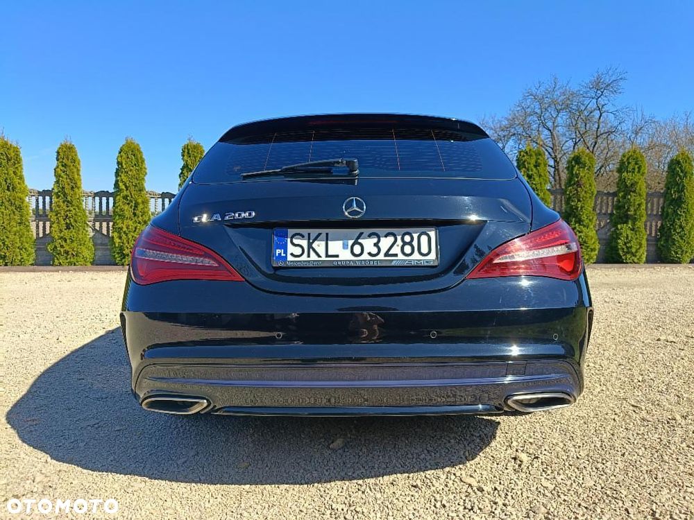 Mercedes-Benz CLA 200 7G-DCT AMG Line - 29