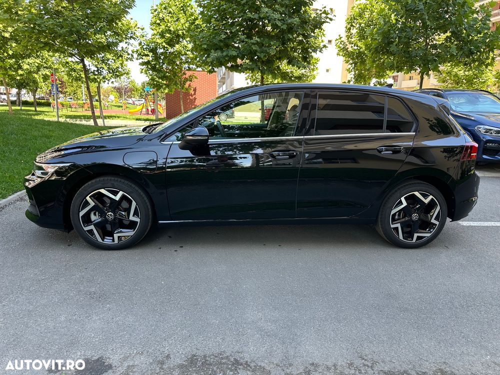 VOLKSWAGEN Golf 2025 — imagine 9