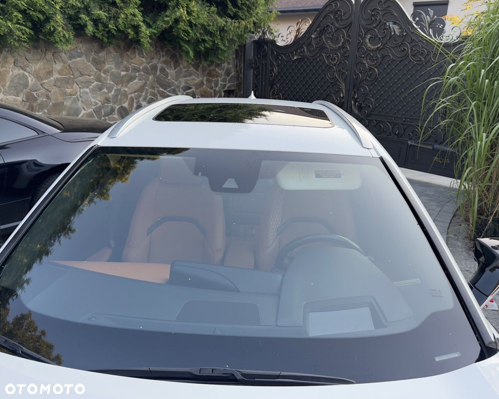 Lexus UX - 2