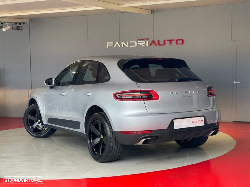 Porsche Macan Standard - 4