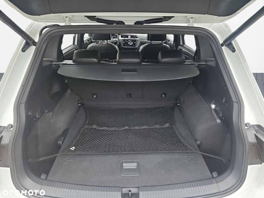 Volkswagen Tiguan Allspace 2.0 TDI 4Mot R-Line DSG - 8