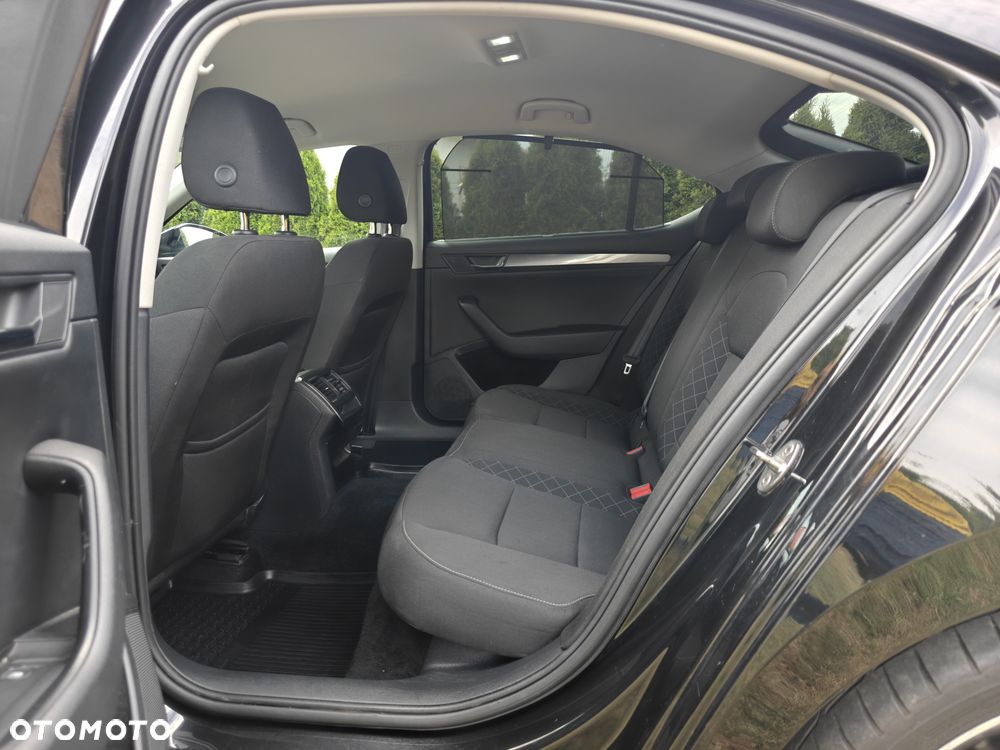 Skoda Superb 1.4 TSI ACTive - 17