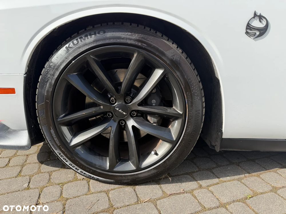 Dodge Challenger 6.4 Scat Pack - 14