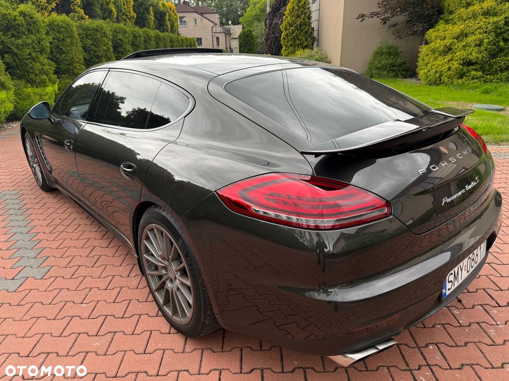 Porsche Panamera Turbo Executive - 11