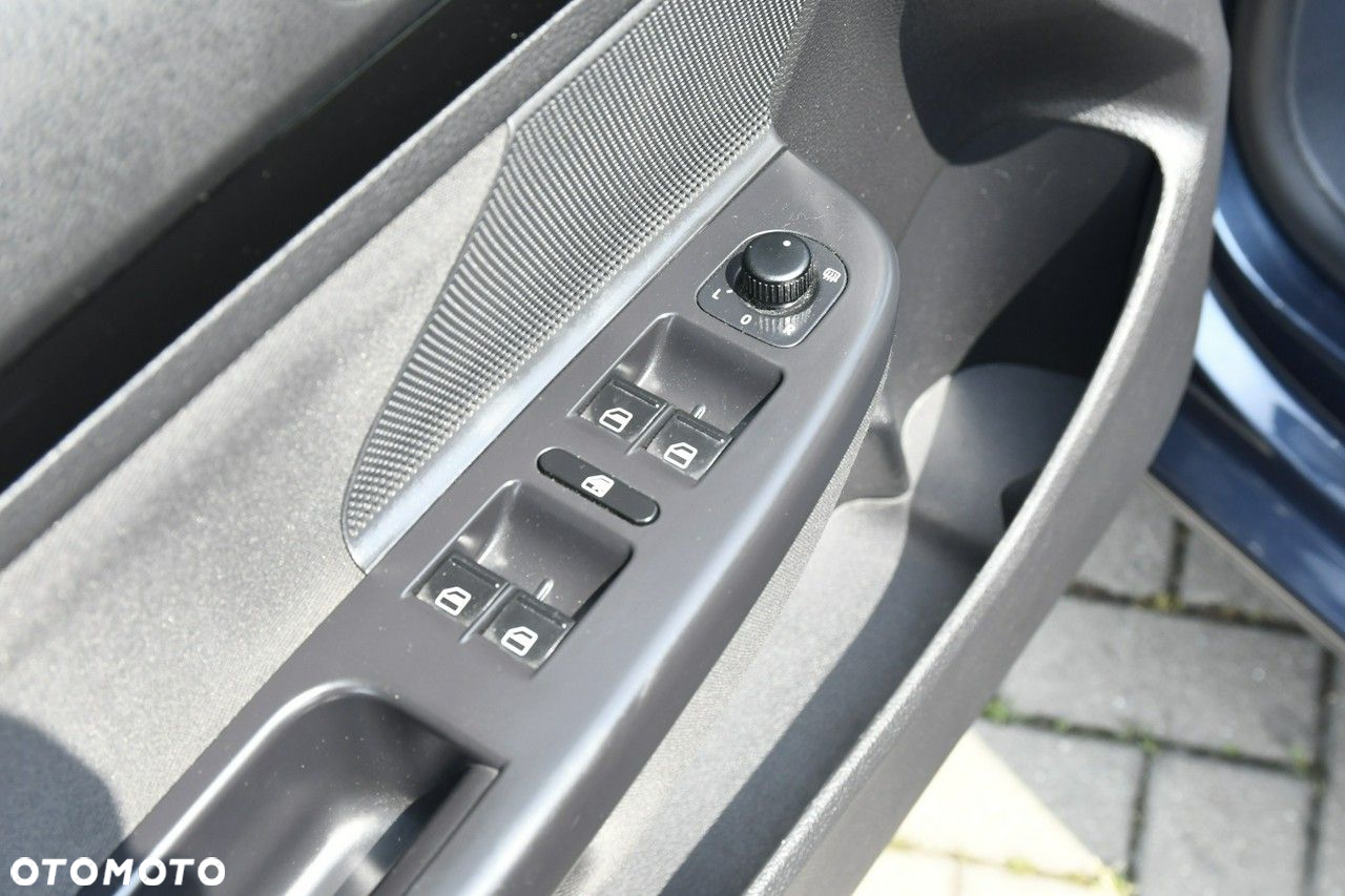 Volkswagen Golf - 14