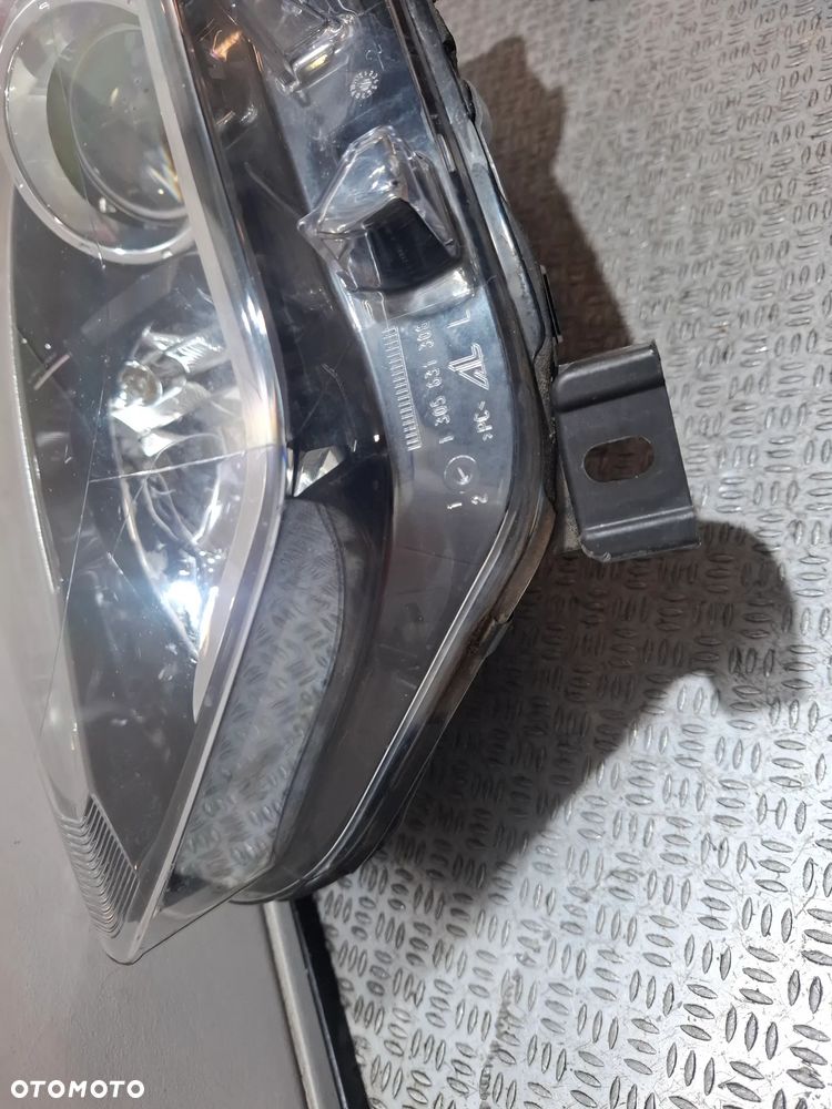 Lampa lewy przód przednia Europa Renault Captur I 12-18 nr 260603859R - 7