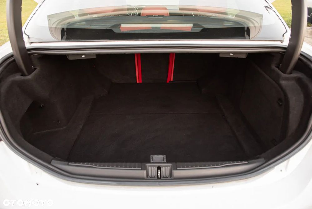 Alfa Romeo Giulia 2.0 Turbo 16V AT8-Q4 Veloce - 33