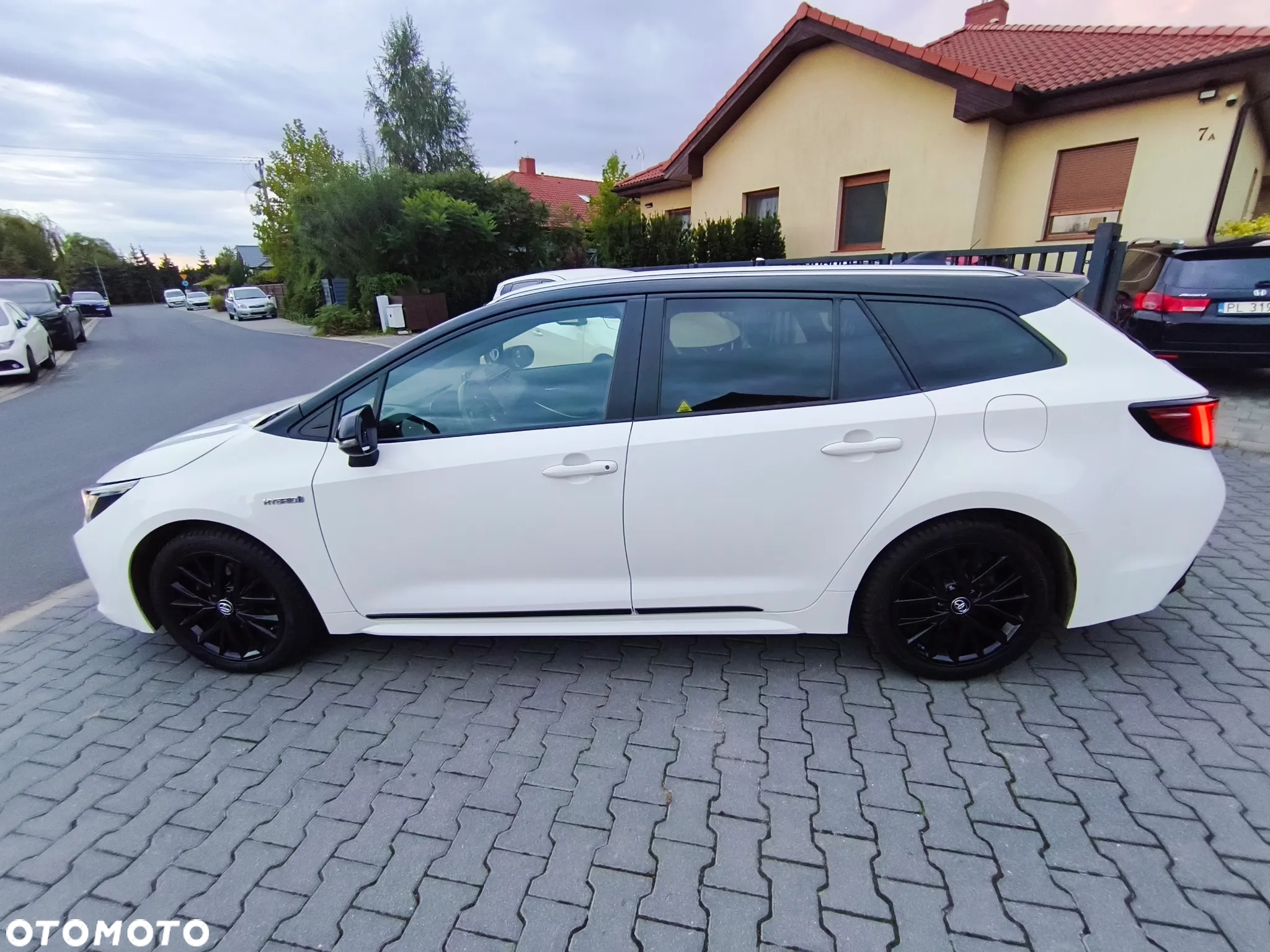 Toyota Corolla 2.0 Hybrid Trek - 11