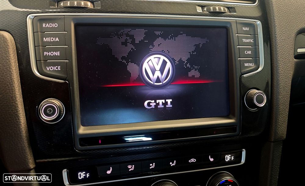 VW Golf 2.0 TSi GTi Performance - 23