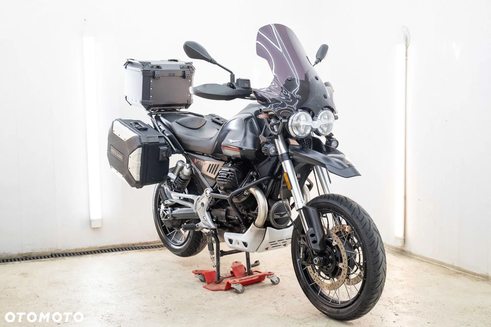 Moto Guzzi V85 - 4