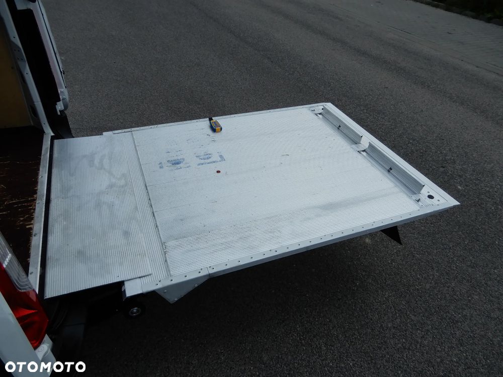 Mercedes-Benz SPRINTER 319 CDI 3.0 V6 190 KM Winda Załadowcza BÄR 600 Kg Udźwig Furgon Blaszak Maxi 4325 mm 1095 Kg Ładowności Wzmacniany Stan Jak Nowy UNIKAT MEGA OKAZJA POLECAM - 16