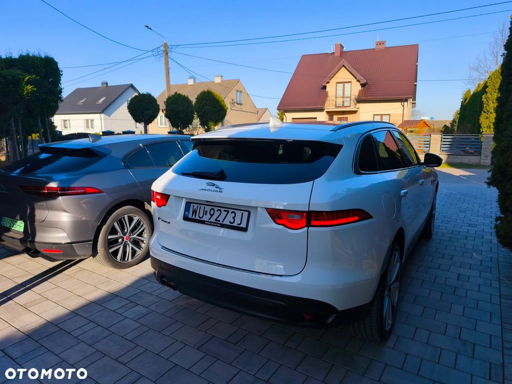 Jaguar F-Pace 2017 photo 4