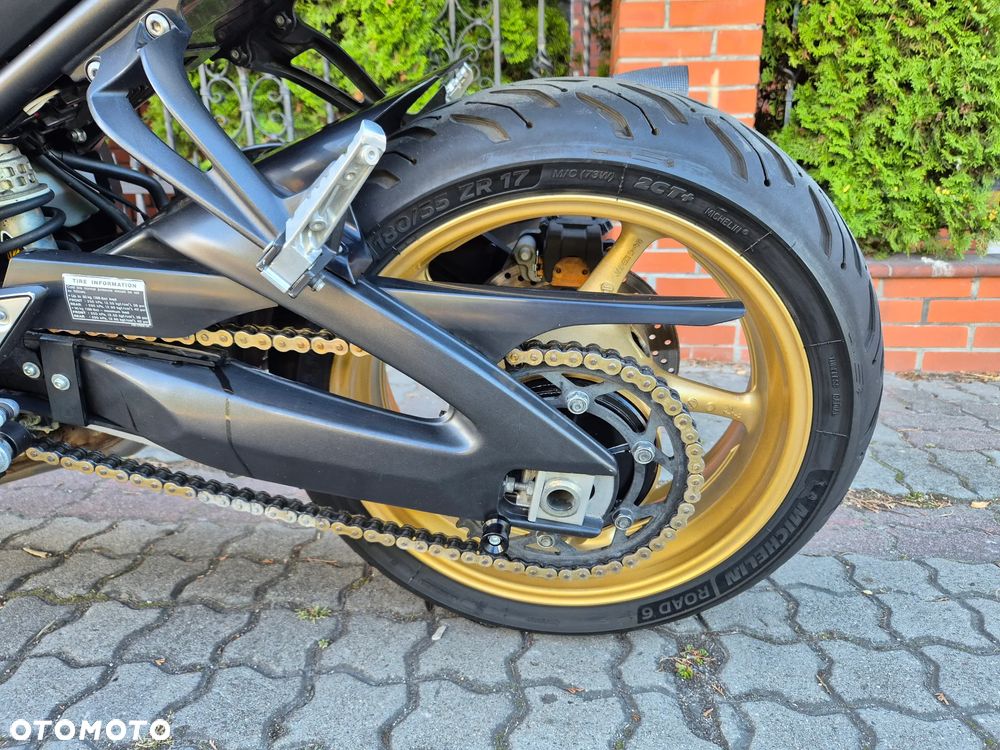 Yamaha FZ8 - 5