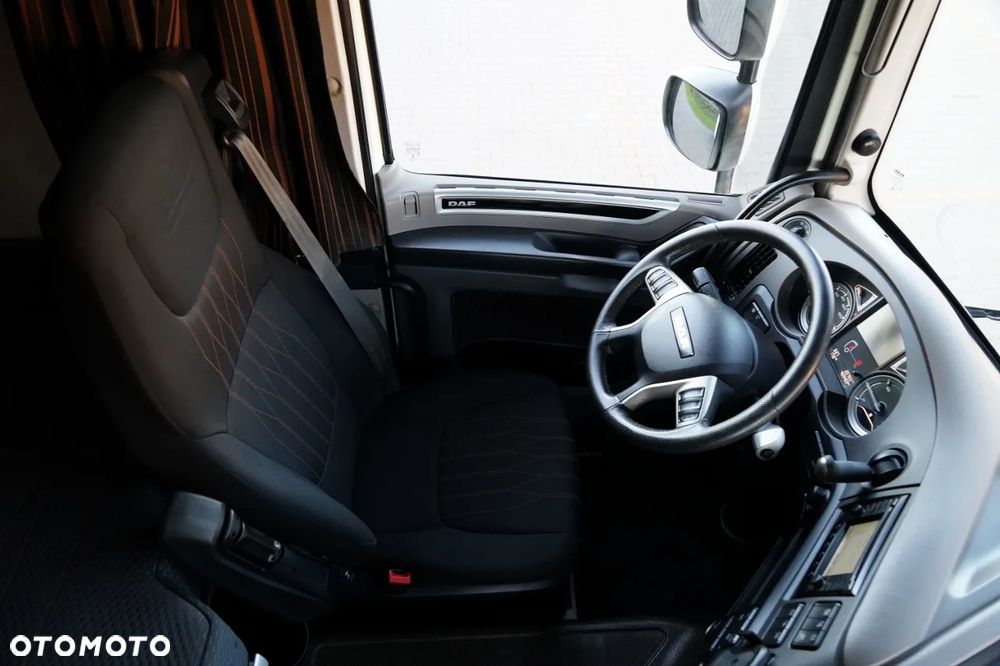 DAF XF 530 / RETARDER / KLIMA POSTOJOWA / SUPER SPACE CAB / - 28