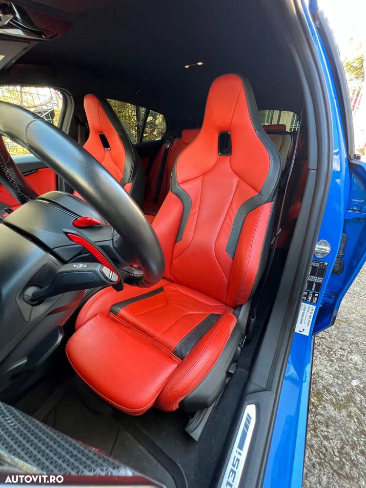 BMW M1 M135i xDrive AT - 21