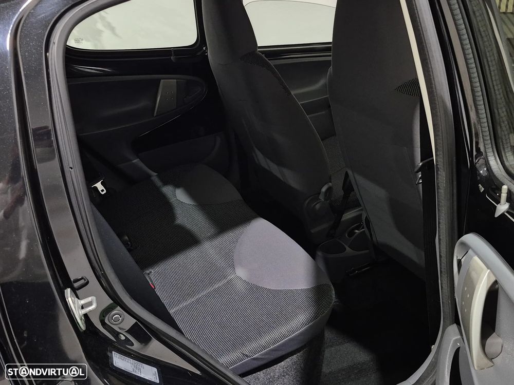 Peugeot 107 1.0 Trendy 2 Tronic - 13