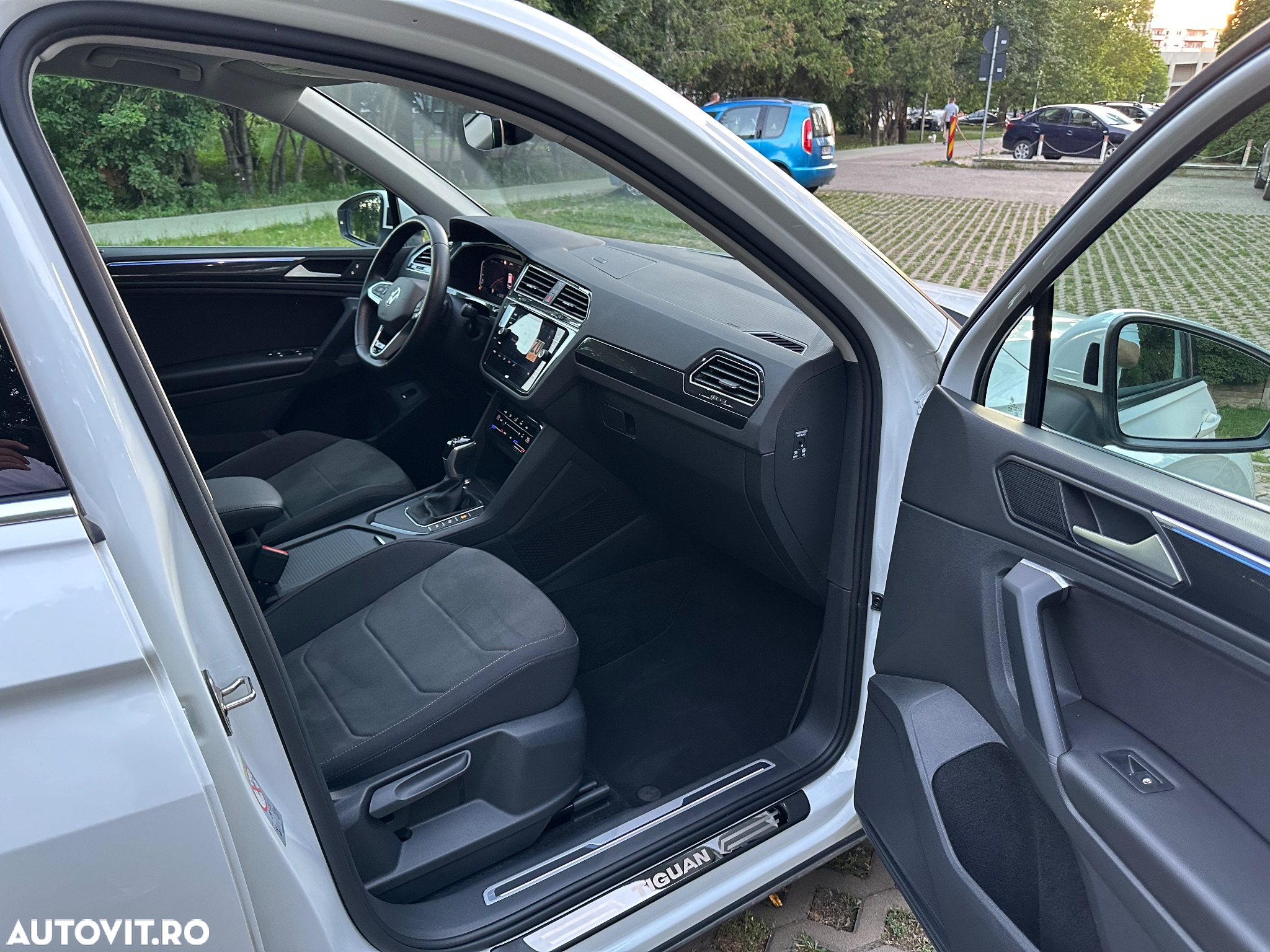 Volkswagen Tiguan 2.0 TDI SCR DSG IQ.DRIVE - 11